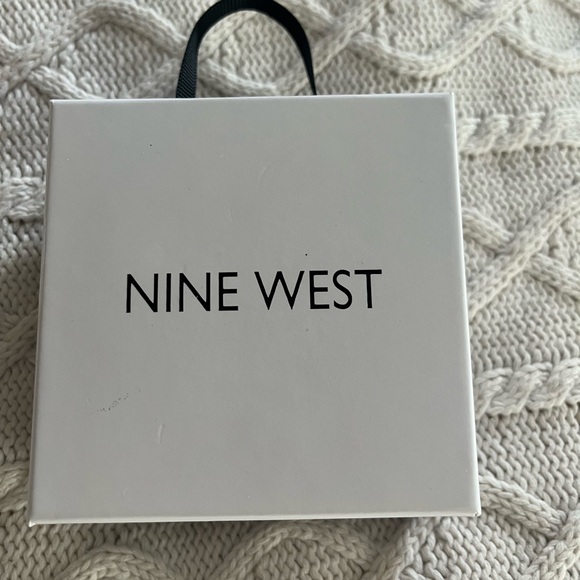 Nine West Gold and Silver Bracelet and Earring Set great gift! - Picture 3 of 11